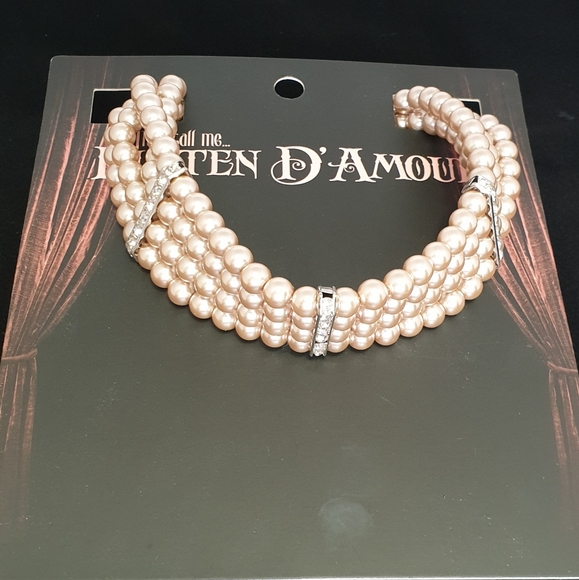 Kitten D'Amour Pearl Choker Necklace - Picture 3 of 4